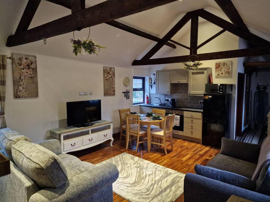 Joiners Arms - Studio Apartments Market Drayton Extérieur photo