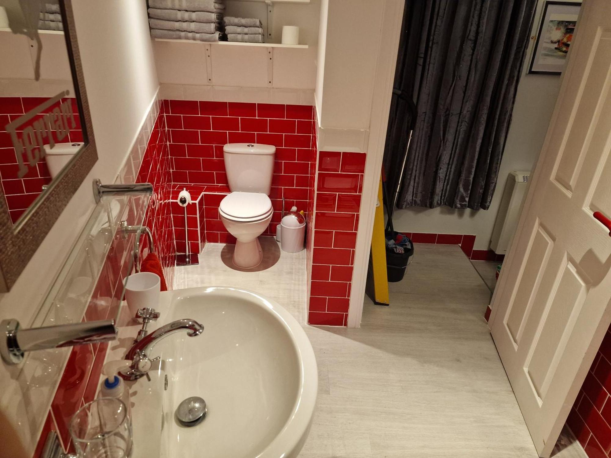 Joiners Arms - Studio Apartments Market Drayton Extérieur photo